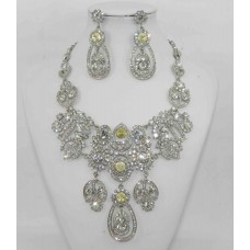 511127-101 Clear Necklace Set in Silver