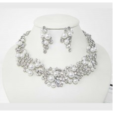 511209-101 Classique Necklace Pearls Set & Ring