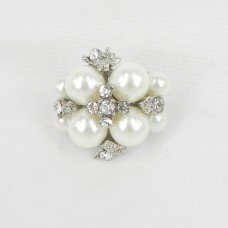 515088 Pearl in Silver Brooch