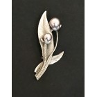 515103-329 Clear in Black Brooch with Grey Pearl