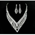591455-101 Clear in Sillver Necklace set
