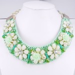 891026-106 Green Beads Flower Necklace 