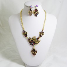511157 red in gold necklace