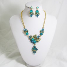 511157 blue  in gold necklace