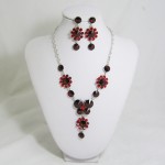 511159 red necklace