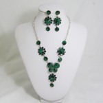 511159 green necklace