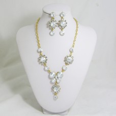 511159 clear in gold necklace