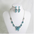 511161 blue  necklace
