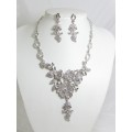 511118-101  Crystal Necklace Set in Silver