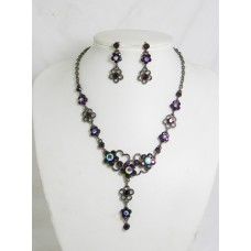 511076-316 Purple Necklace Set in Black