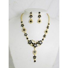 511076-202 Black Necklace Set in Gold